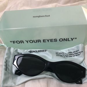 *RARE* Off-White x Sunglasses Hut Black Sunglasses